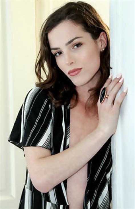 Another shot of the "Just Gorgeous" Carrie Emberlyn! - a photo on ...