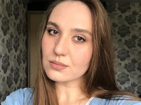Пара года: спонж Shik Brush Make-Up Sponge и тональный крем Shik ...