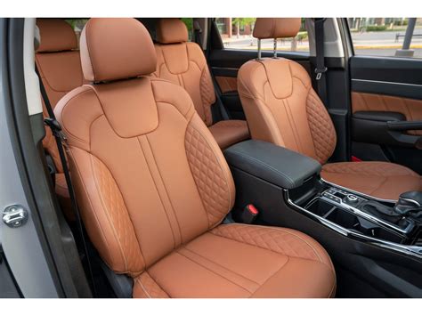 2025 Kia Sorento: 127 Interior Photos | U.S. News