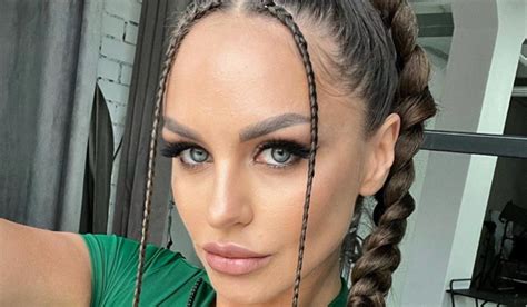 Natasha Mankovskaya - Bio, Age, Height | Instagram Biography