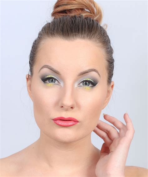 Grey & Yellow Makeup | Helena Amiley - Makeup inspiration & lifestyle ...