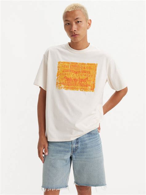 Men's T-Shirts | Men's Striped & Graphic T-Shirts | Levi's® UK