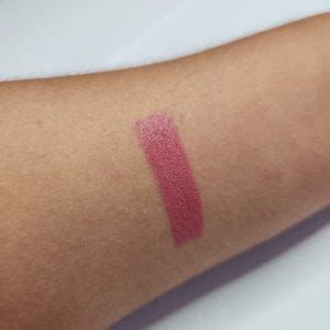 18+ Avon lipstick swatches to just plain help a gal out