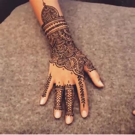 @girly_henna | Hand henna, Hand tattoos, Henna