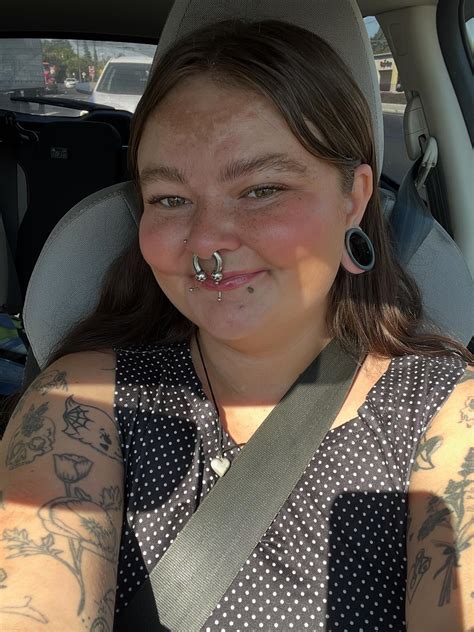 Brittny (@brittnyrecovers) • Instagram photos and videos