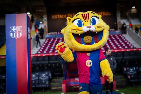 Mascot CAT, FC Barcelona's star signing