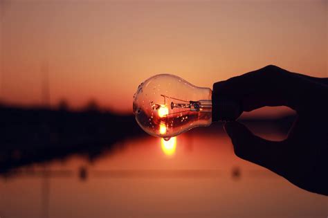 Clear Light Bulb · Free Stock Photo