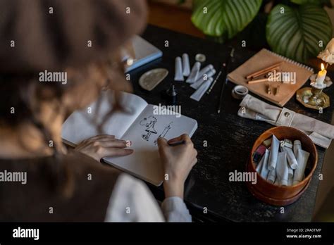 black female artist  res stock photography  images alamy