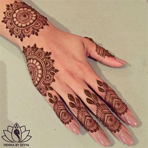 Easy And Simple Mehndi Designs That You Should Try In - vrogue.co