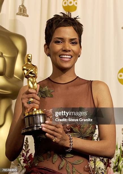 halle berry oscar    premium high res pictures getty images
