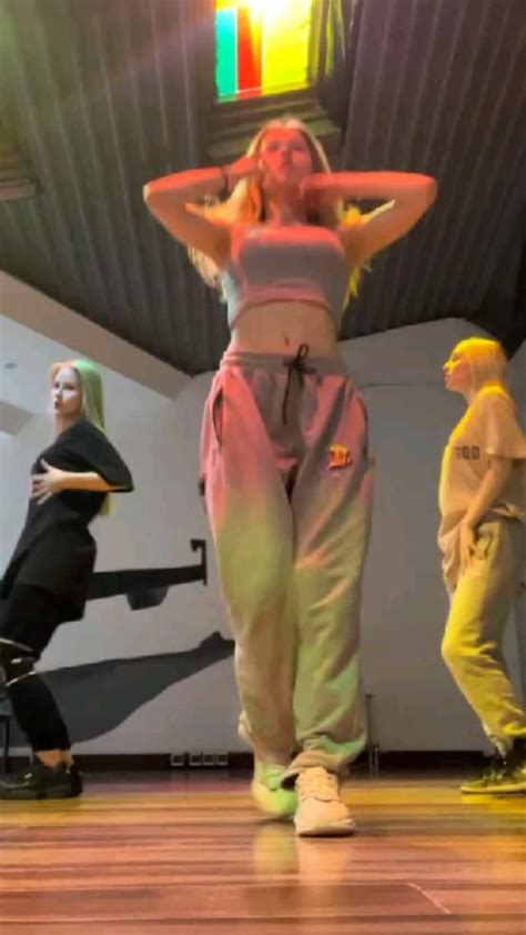 ламбада | Ragazza che balla, Coreografie, Foto di moda