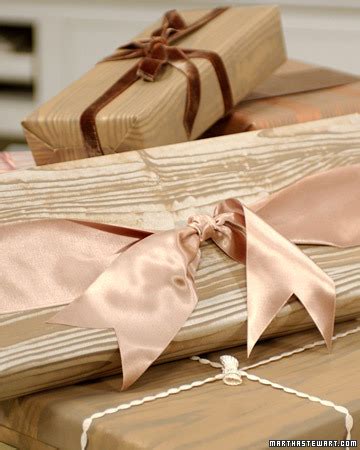 finding  aloha creative gift wrapping ideas