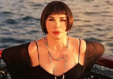 Sezen Aksu: The Iconic Voice of Turkish Pop Music - Onedio
