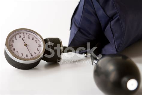 Blood Pressure Gauge Stock Photo – Royalty-Free Images | FreeImages