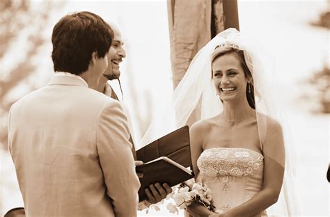 A Professional Profile of Actress and Author Diane Farr 24