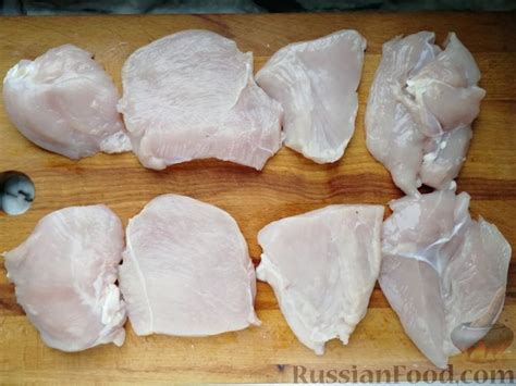 Рецепт: Куриное филе с грибами, запечённое в сметанно-сырном соусе на ...