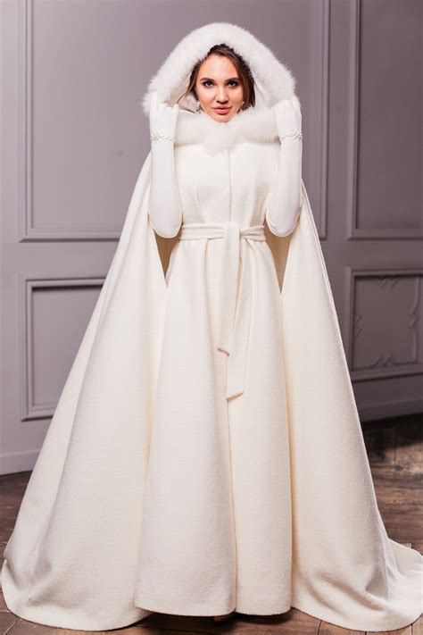 Winter Wedding Cape Coat: Bridal Cloak Jacket With Faux Fur for Bride