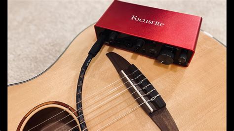 How connect Classic & Acoustic Guitar to Focusrite Scarlett 2i2 - YouTube