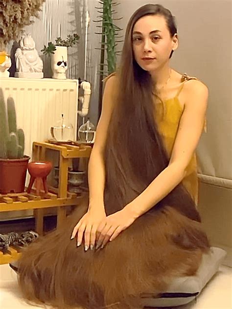 VIDEO - Soft, silky and beautiful