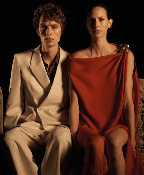 Leon Jeanne artistic vision is making waves in the gallery 5