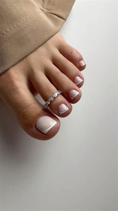 Педикюр френч | Gel toe nails, Cute toe nails, Natural nails manicure