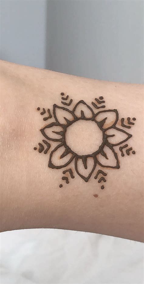 henna tattoo inspo simple easy henna designs  hand easy henna