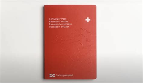 Как выглядит швейцарский паспорт нового образца? 🦉🇨🇭 Швейцария Деловая