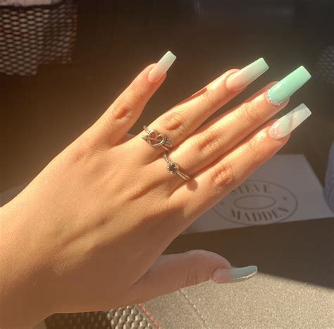 Pin by Alashia K on Nails | Green acrylic nails, Mint green nails