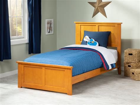 Madison Twin XL Traditional Bed with Matching Foot Board in Caramel