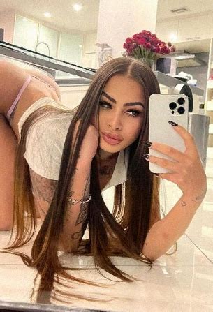 Yailin la Mas Viral - Age, Birthday, Bio, Height, Net Worth, Instagram