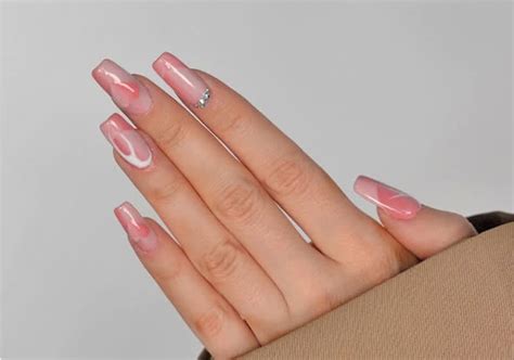 French Illusion Nails | dm.rs