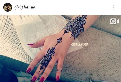 Girly henna work...follow her on Instagram 💜 | Henna designs easy ...