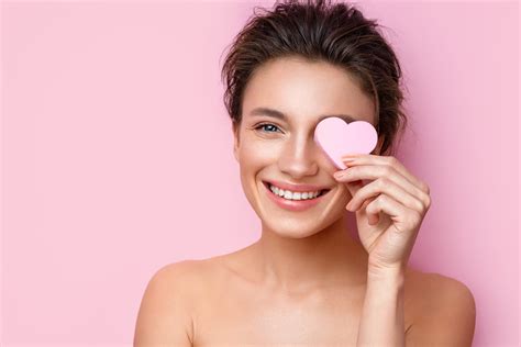 SKINCARE TIPS FOR A GLOWING COMPLEXION - The Weekend Pages