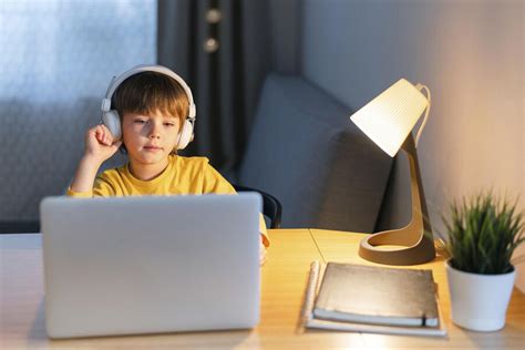 Родителям рассказали, как долго ребенок может играть в компьютер каждый ...