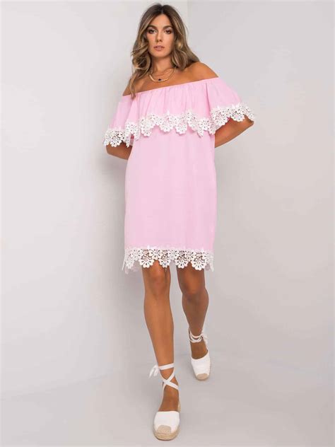 Бледорозова испанска рокля с Lee Lace | Selected-bg.com