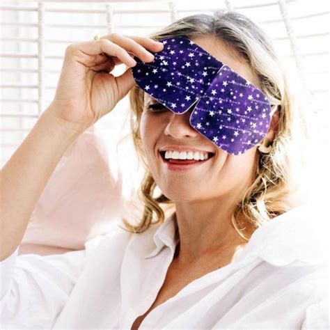 14 Best Warming Eye Masks of 2020 to Soothe Tired Eyes – WWD