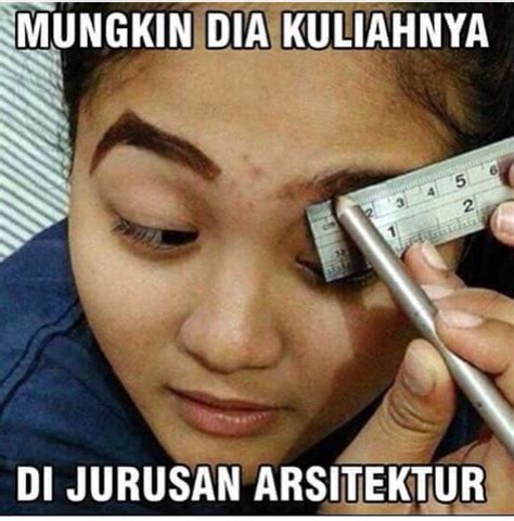 meme kocak  gambarkan  sulitnya pakai makeup