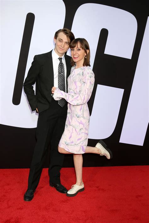 LOS ANGELES, APR 3 - Dylan Riley Snyder, Allisyn Ashley Arm at the