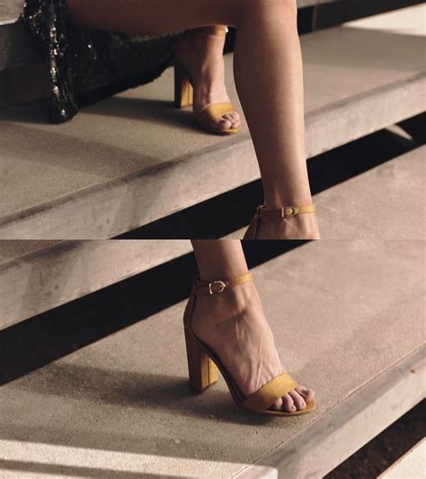 Carolyn Murphy's feet
