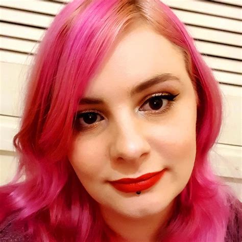 Chloe Radcliffe Concert & Tour History (Updated for 2023) | Concert ...