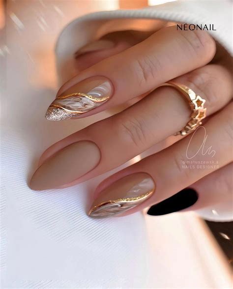 Karolina Matuszewska on Instagram | Stylish nails, Gel nails, Gold nails