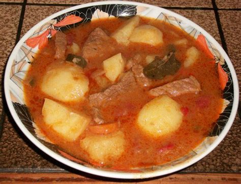 Manja so Meso i Kompiri | Albanian Recipes