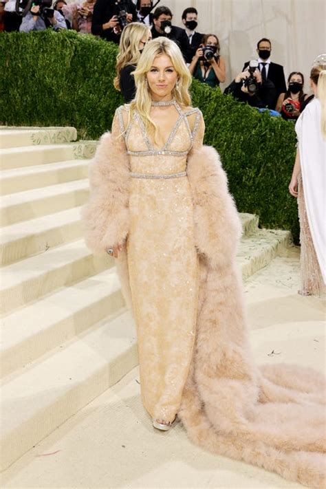 Met Gala 2021 - The Met Gala Red Carpet Dresses That Made The Best ...