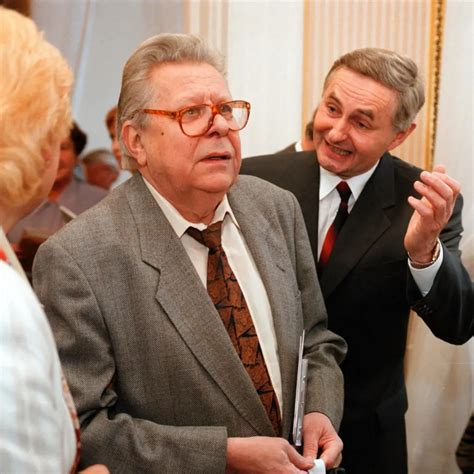Galerie - Vladimír Dvořák jako postarší vtipálek. Zamlada byl krásný ...
