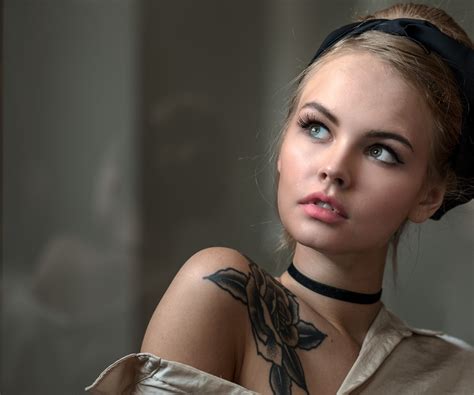 Female Russian Tattoos