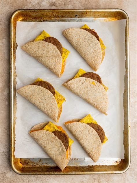 Homemade Wake Up Wrap (Copycat Dunkin Wake Up Wrap)