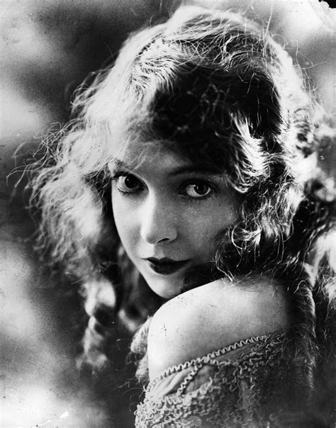 Lillian Gish | Lillian gish, Old portraits, Silent film stars