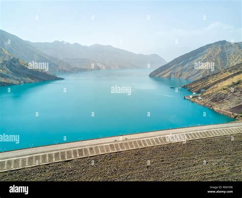 Nurek dam hi-res stock photography and images - Alamy