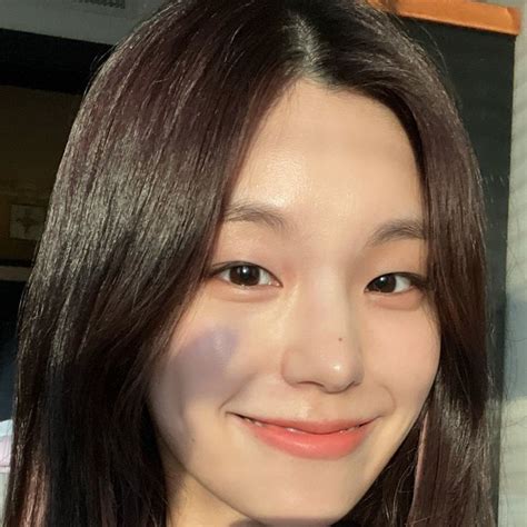 ปักพินโดย Kpop ใน Itzy