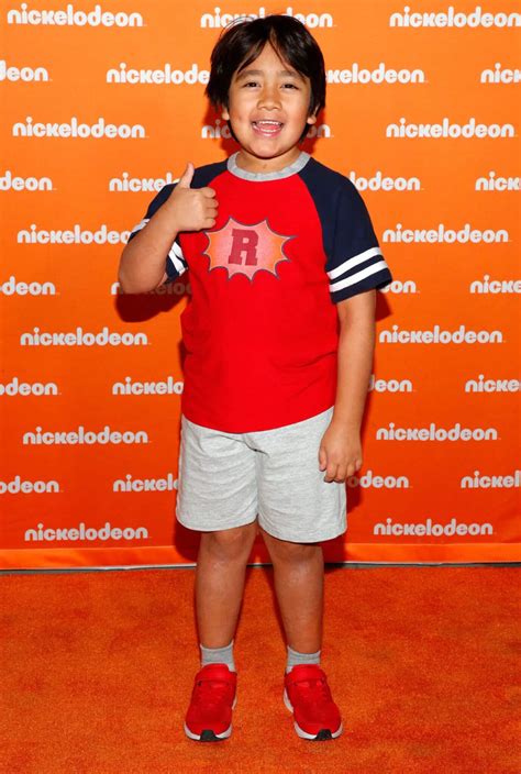 Los niños influencers ganan mucho dinero. ¿Quién lo recibe?